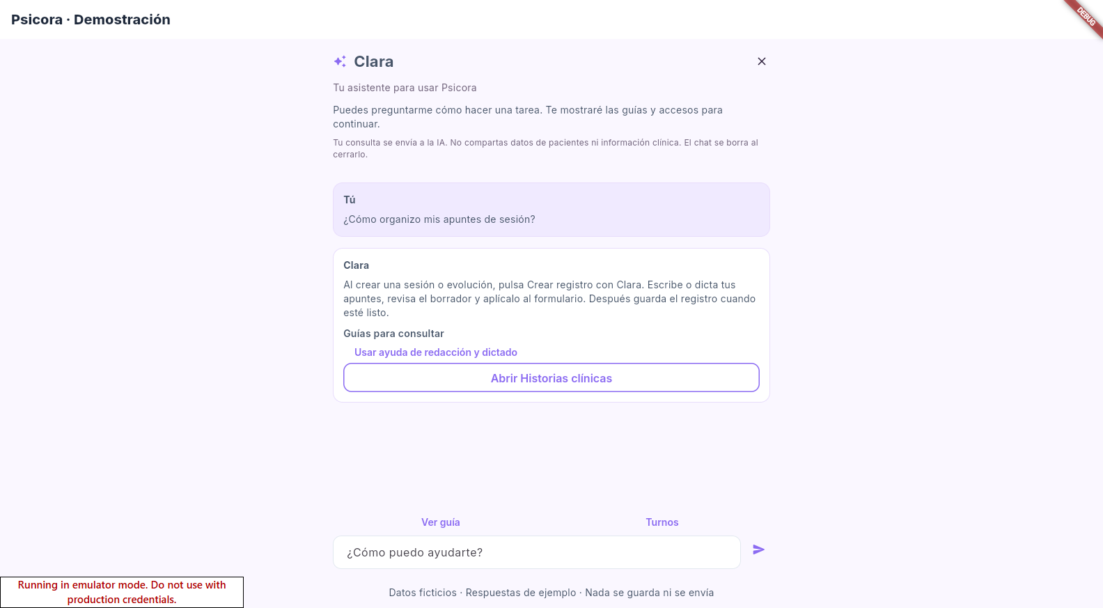 Clara muestra una respuesta de ejemplo, una guía y el acceso a Historias clínicas.